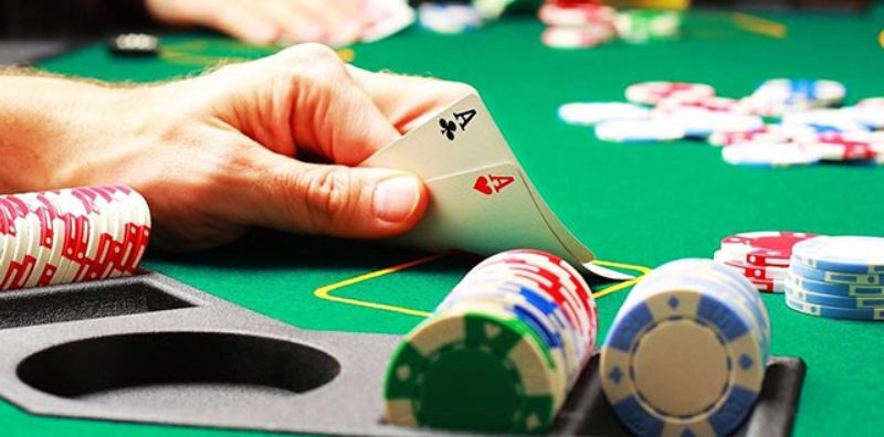 Những thuật ngữ dùng trong Poker 2 lá